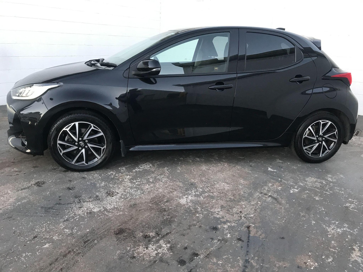 Used Toyota Yaris 2022 for sale - 76693275: Photo 5