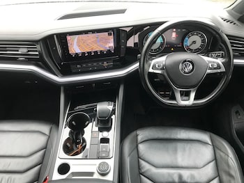 Used Volkswagen Touareg 2019 for sale - 77516418: Photo