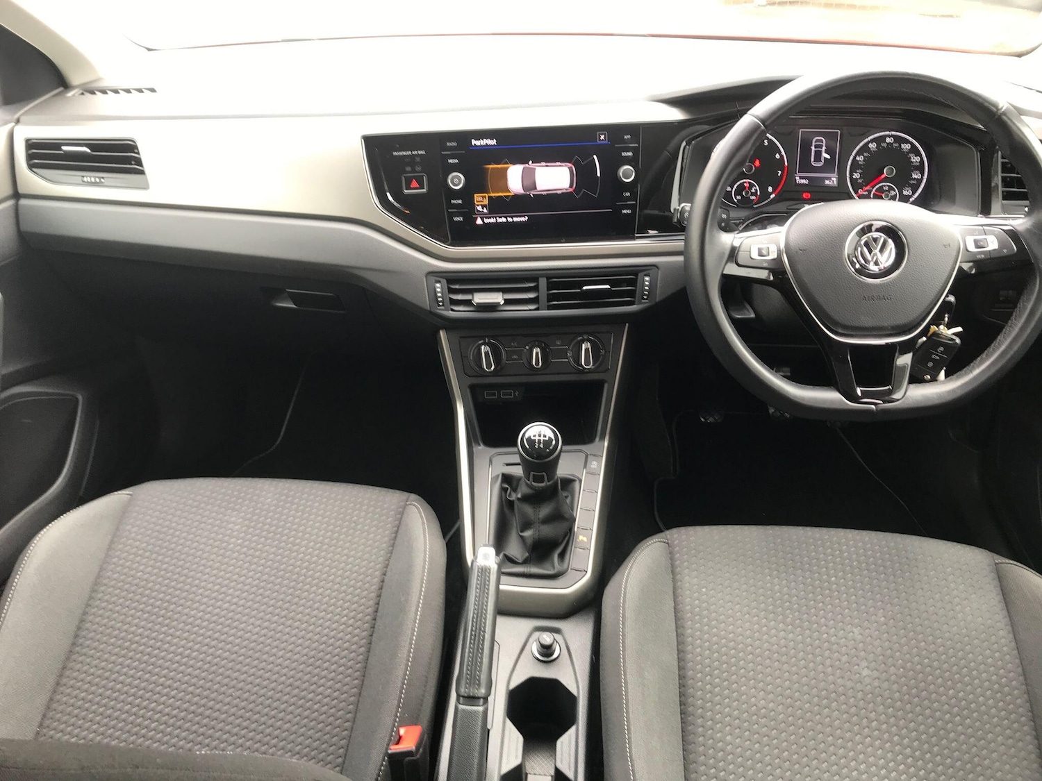 Used Volkswagen Polo 2020 for sale - 77813200: Photo 2