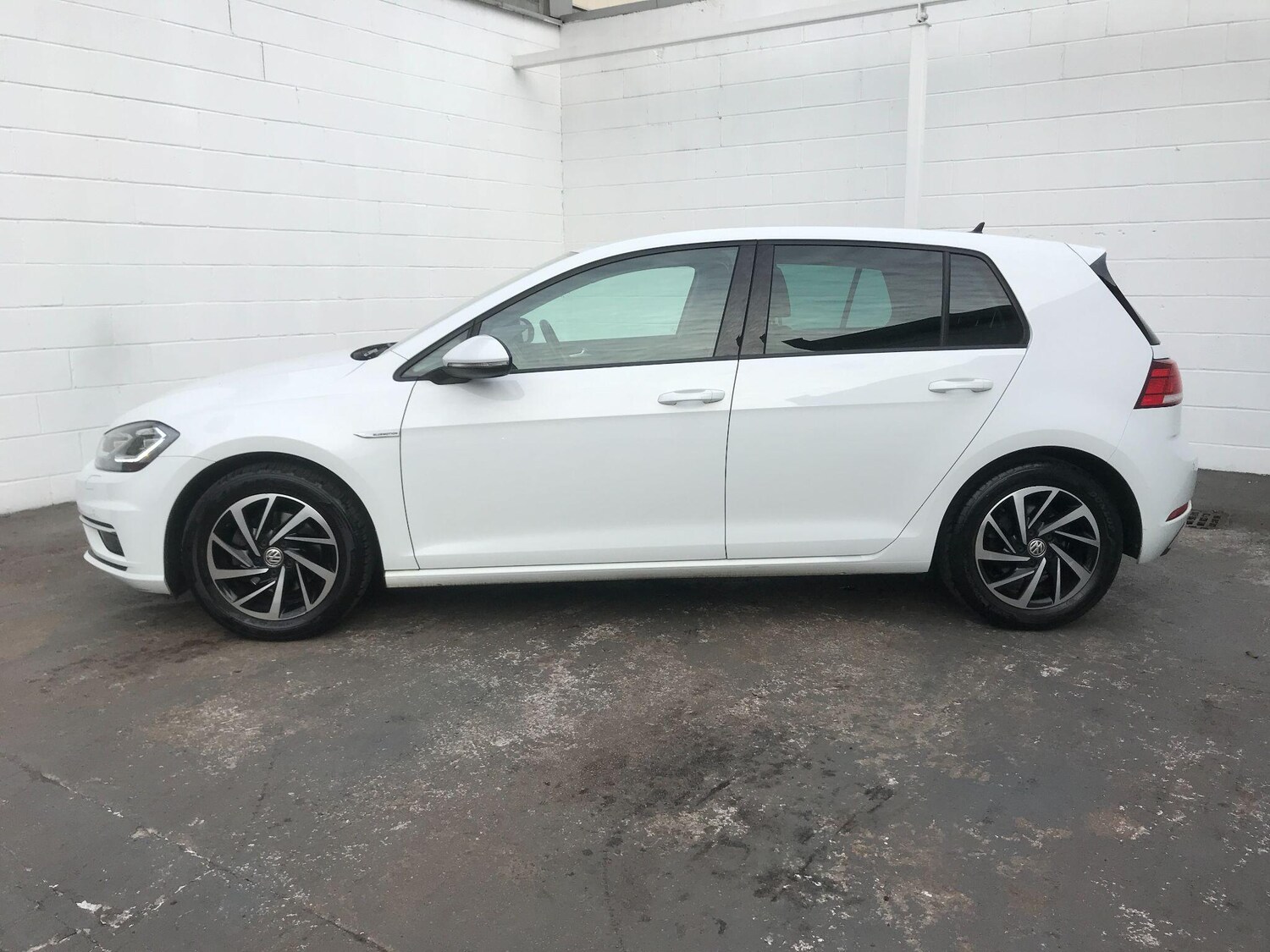 Used Volkswagen Golf 2019 for sale - 76673897: Photo 10