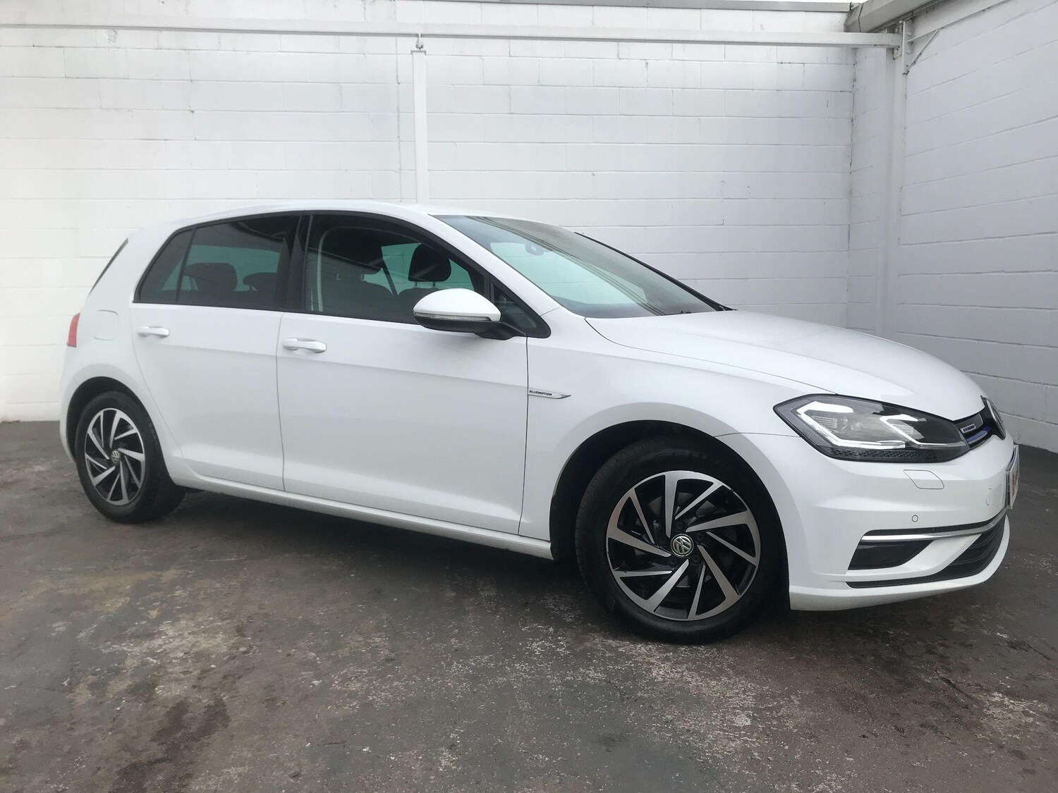 Used Volkswagen Golf 2019 for sale - 76673897: Photo 8