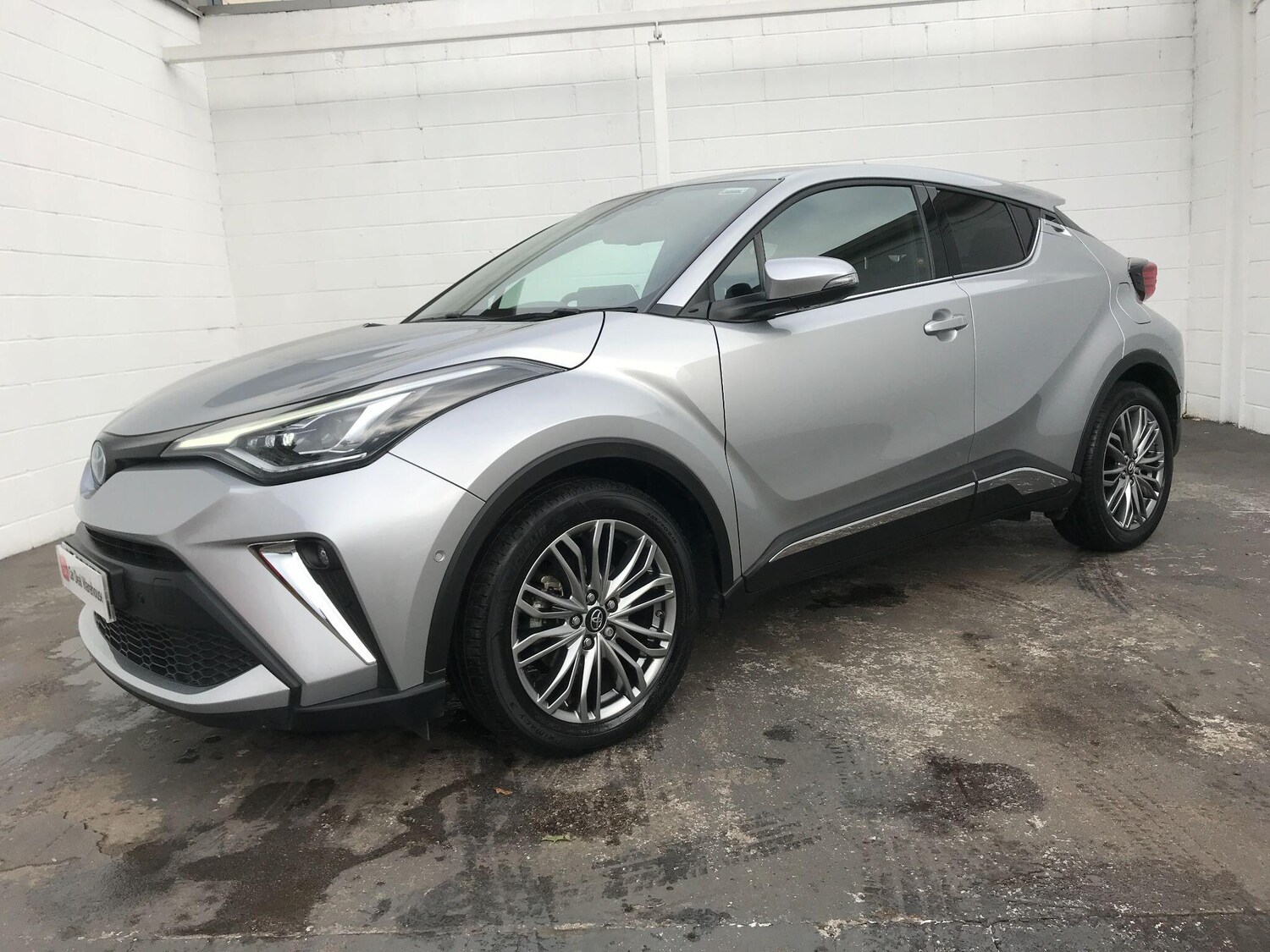 Used Toyota C-HR 2023 for sale - 76676034: Photo 8