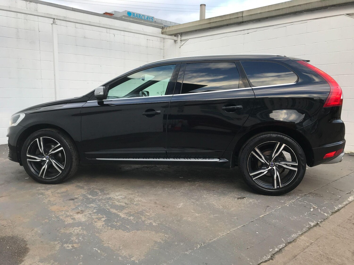 Used Volvo XC60 2017 for sale - 77729773: Photo 4