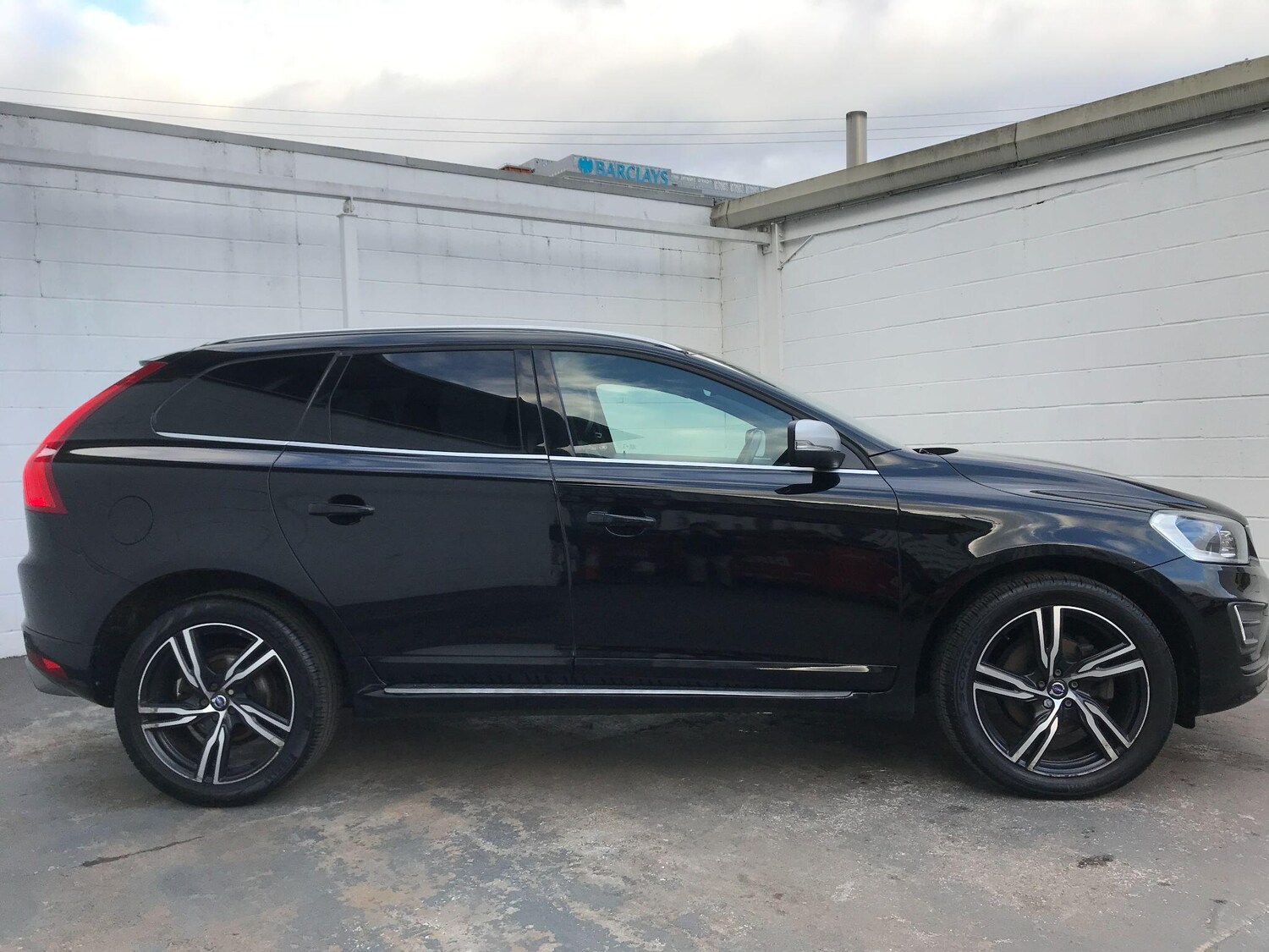 Used Volvo XC60 2017 for sale - 77729773: Photo 9