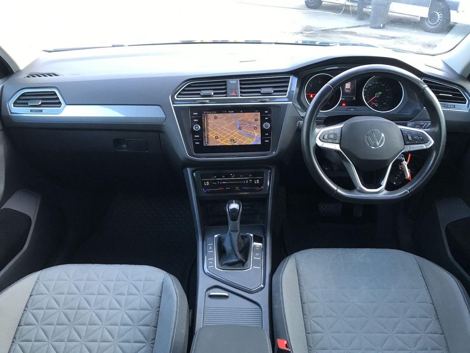 Used Volkswagen Tiguan 2022 for sale - 76675408: Photo 2