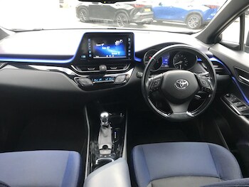 Used Toyota C-HR 2017 for sale - 77431630: Photo