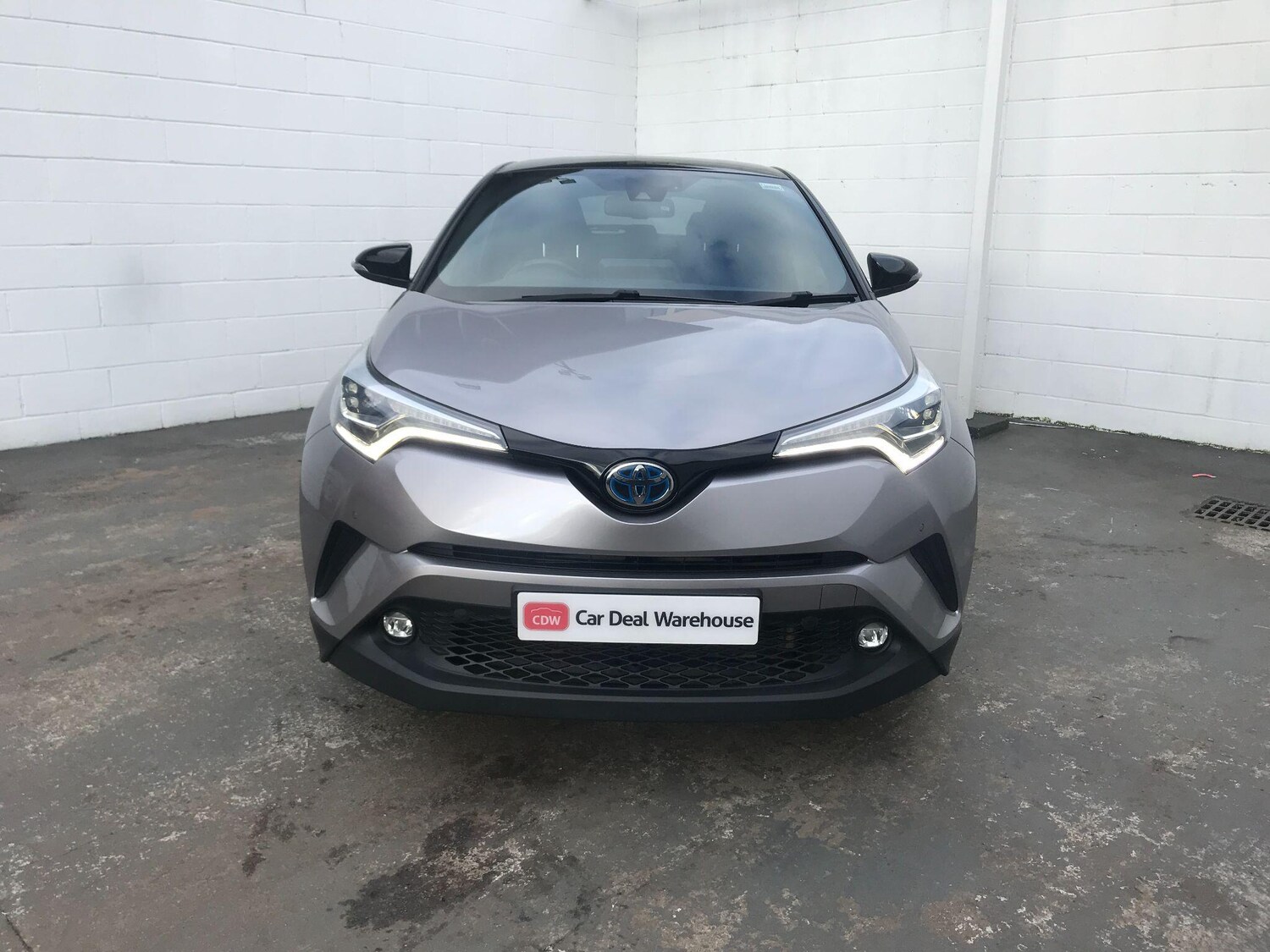 Used Toyota C-HR 2017 for sale - 77431630: Photo 3