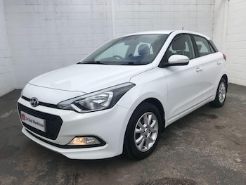 Used Hyundai i20 2017 for sale - 78190144: Photo