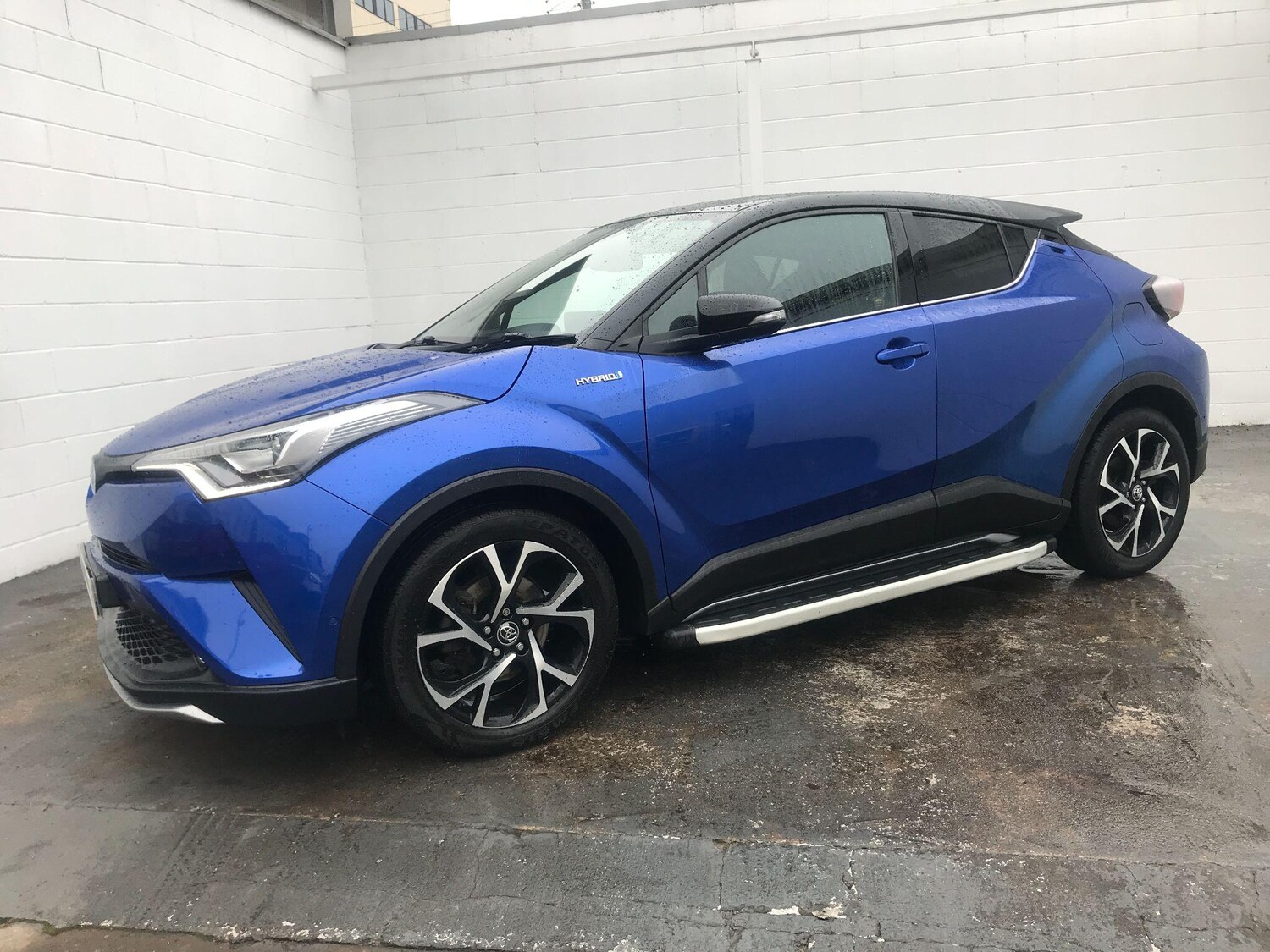 Used Toyota C-HR 2017 for sale - 76673541: Photo 8
