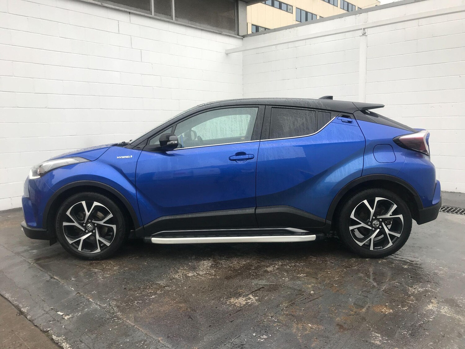 Used Toyota C-HR 2017 for sale - 76673541: Photo 9