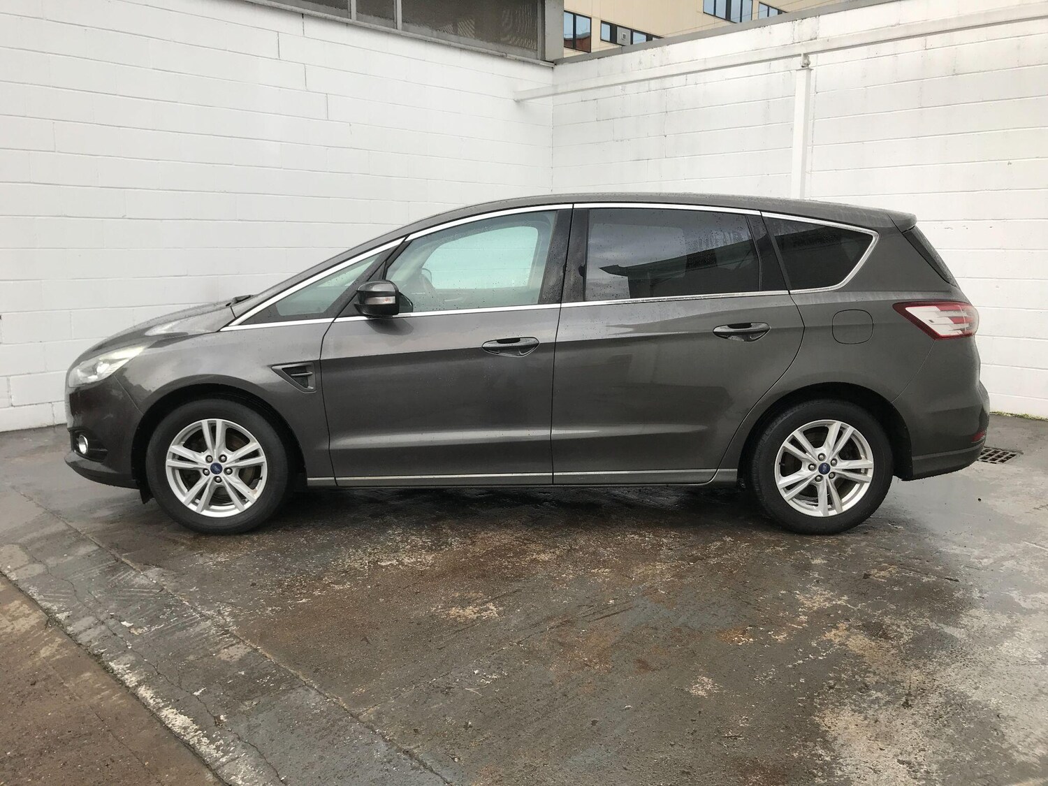 Used Ford S-Max 2018 for sale - 77650210: Photo 9
