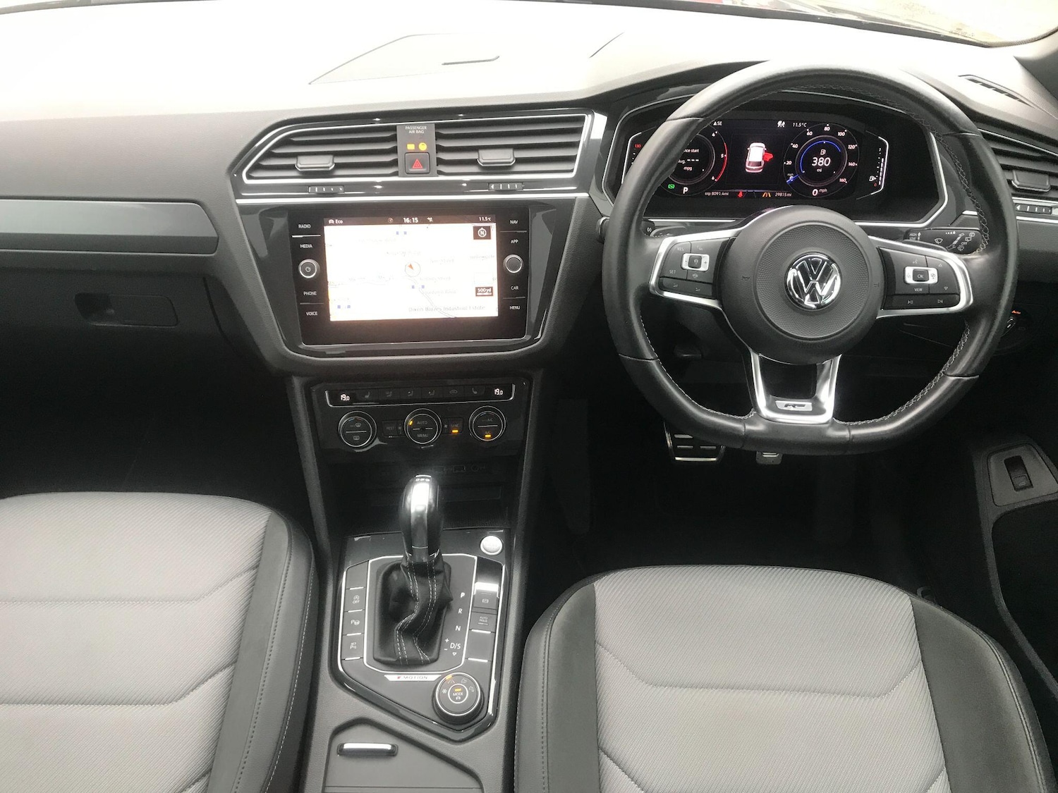 Used Volkswagen Tiguan 2019 for sale - 76673471: Photo 2