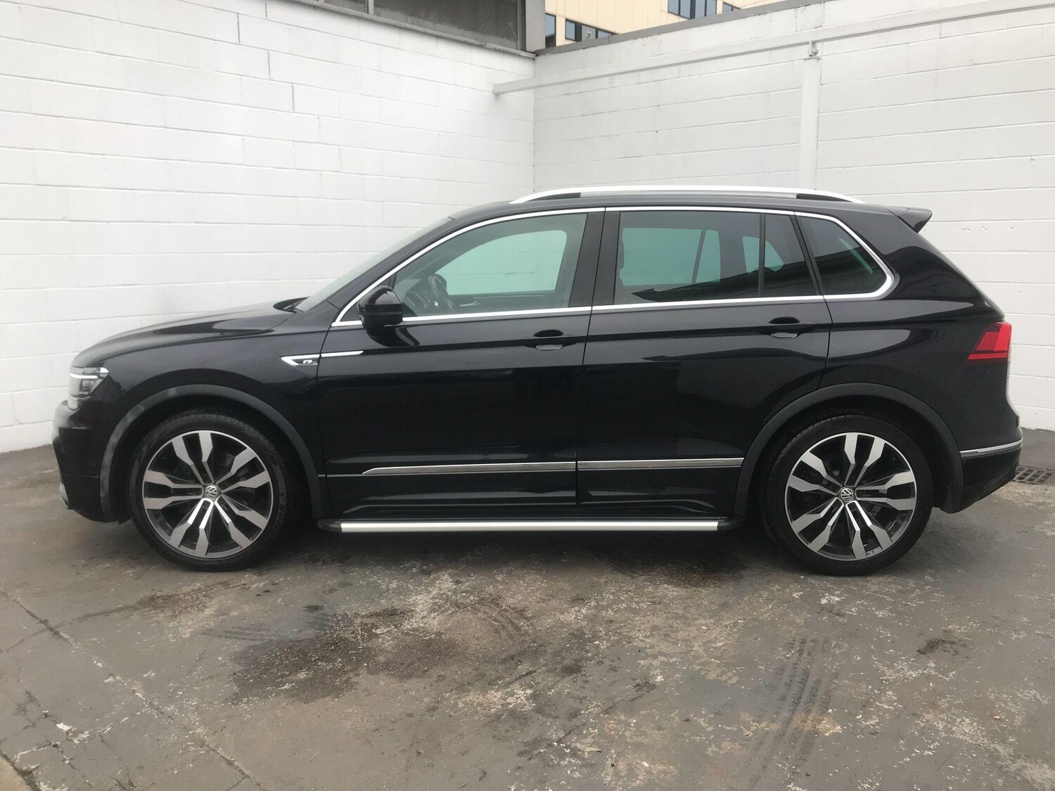 Used Volkswagen Tiguan 2019 for sale - 76673471: Photo 8