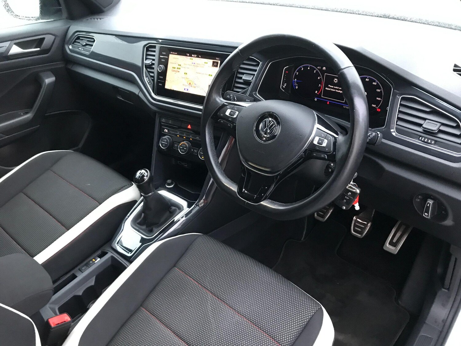 Used Volkswagen T-Roc 2018 for sale - 77323749: Photo 3