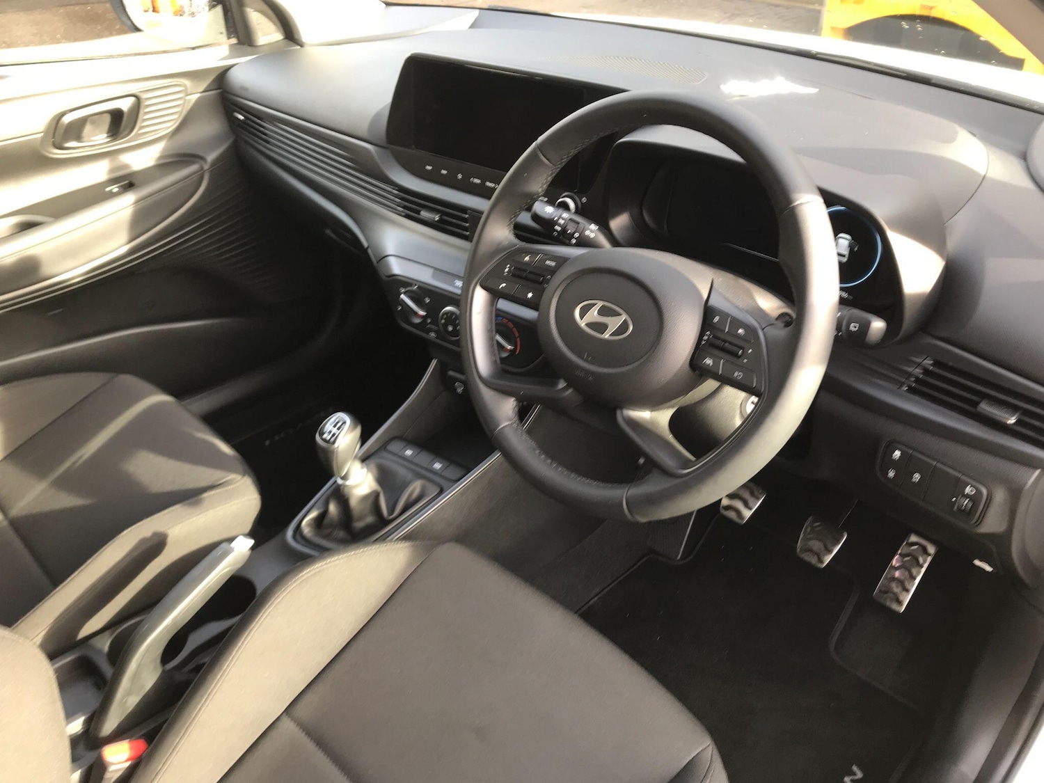 Used Hyundai BAYON 2025 for sale - 78140401: Photo 2