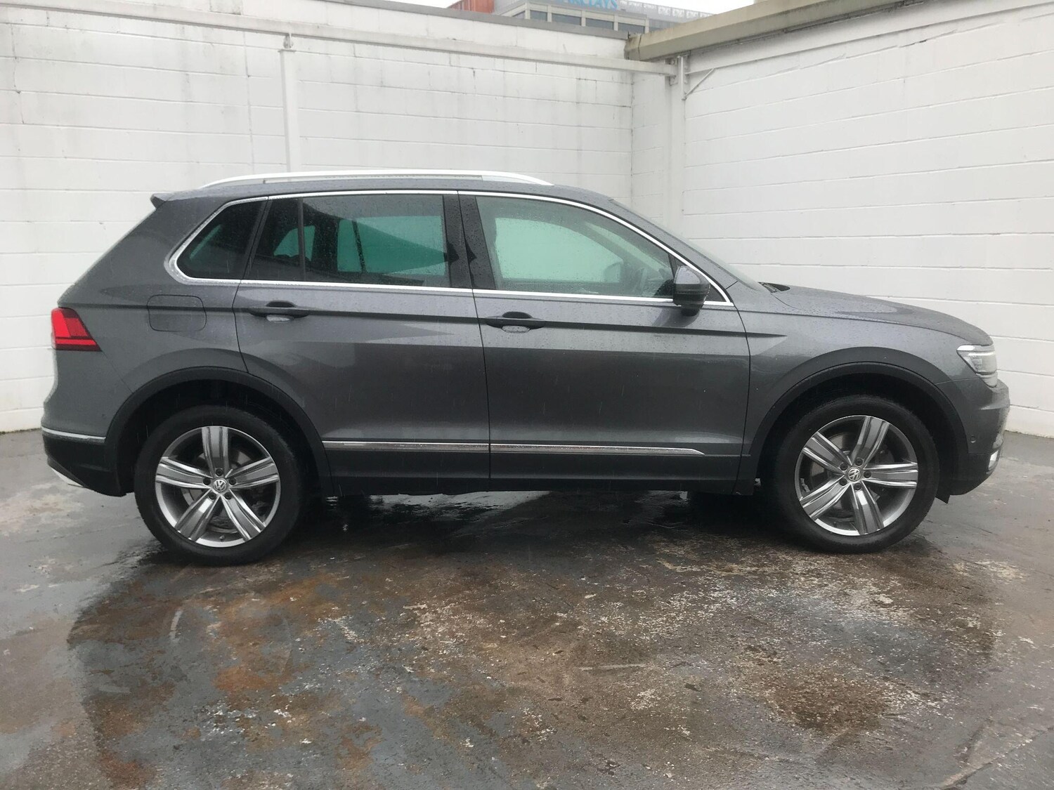 Used Volkswagen Tiguan 2017 for sale - 77528747: Photo 10