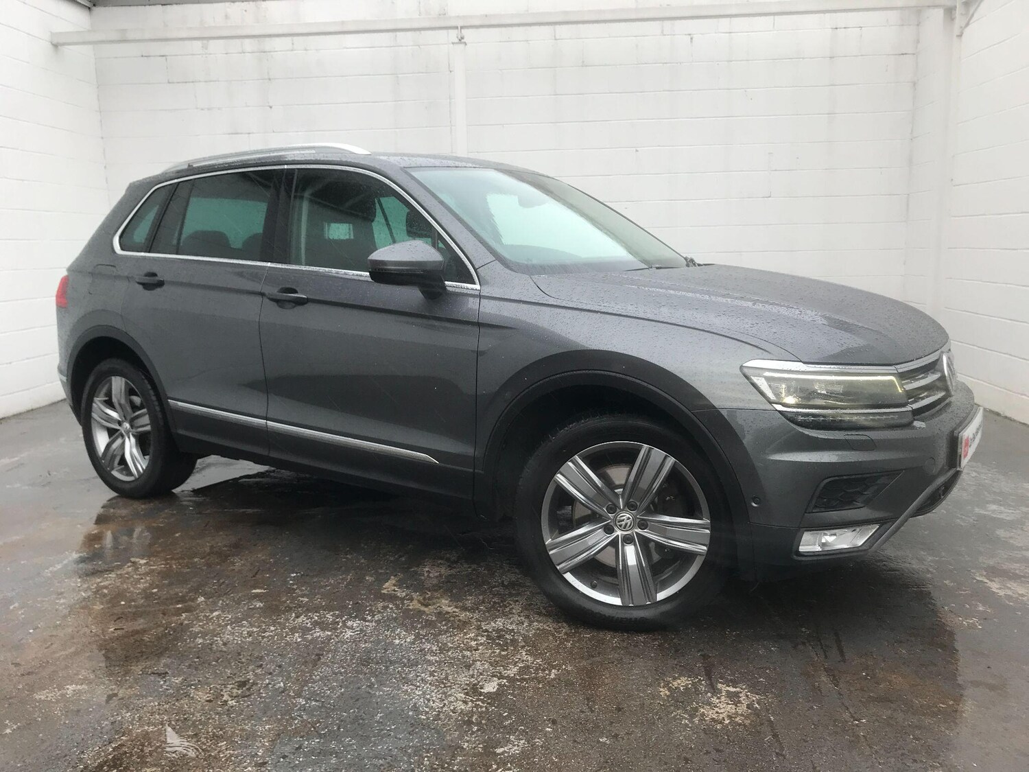 Used Volkswagen Tiguan 2017 for sale - 77528747: Photo 6