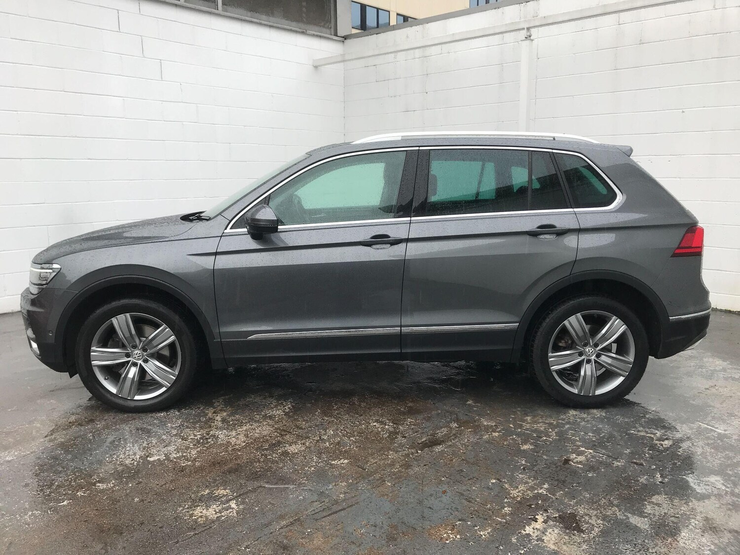 Used Volkswagen Tiguan 2017 for sale - 77528747: Photo 8