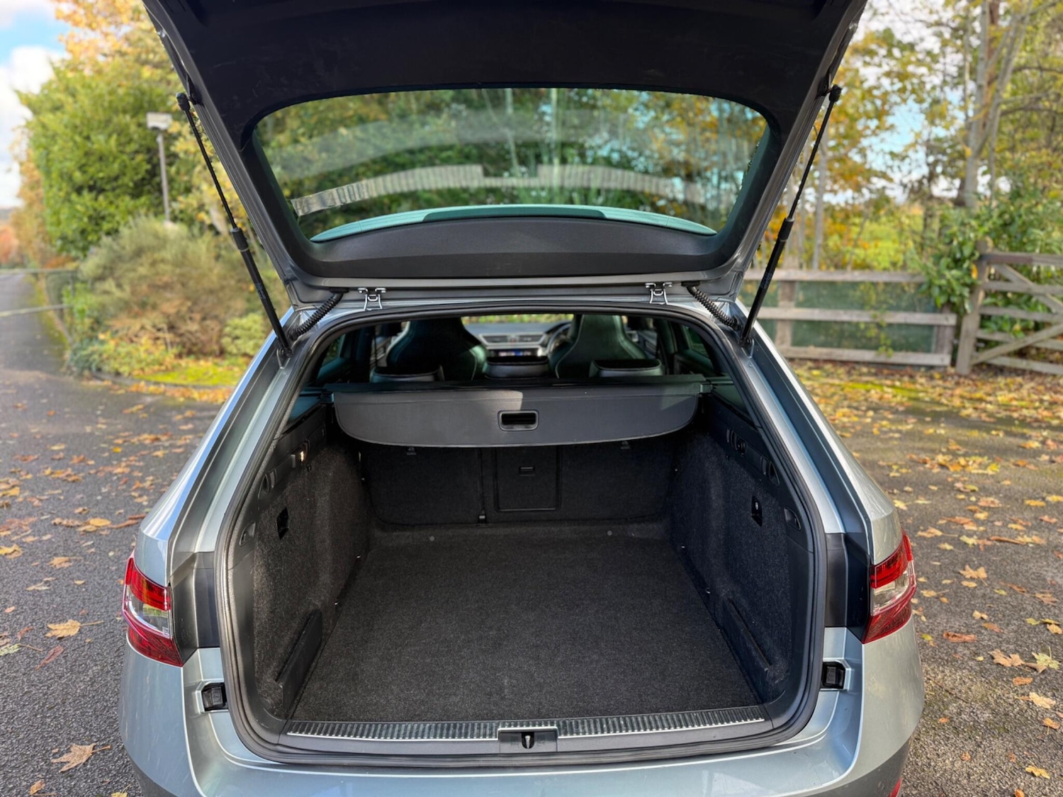 Used Skoda Superb 2017 for sale - 76995276: Photo 30