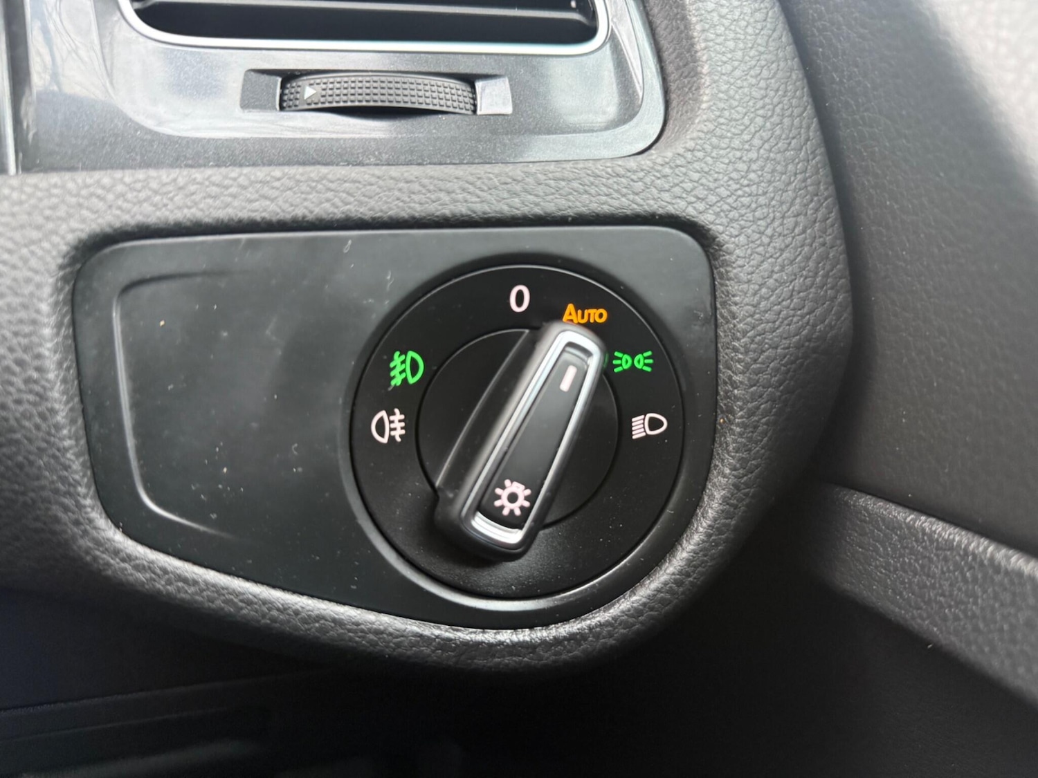 Used Volkswagen Golf 2017 for sale - 76689338: Photo 23