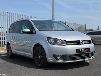 Used Volkswagen Touran 2014 for sale - 78601170: Photo