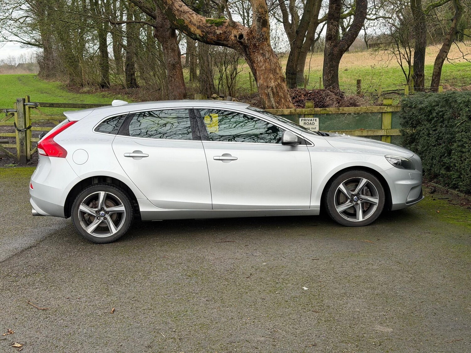 Used Volvo V40 for sale - 77484275: Photo 11