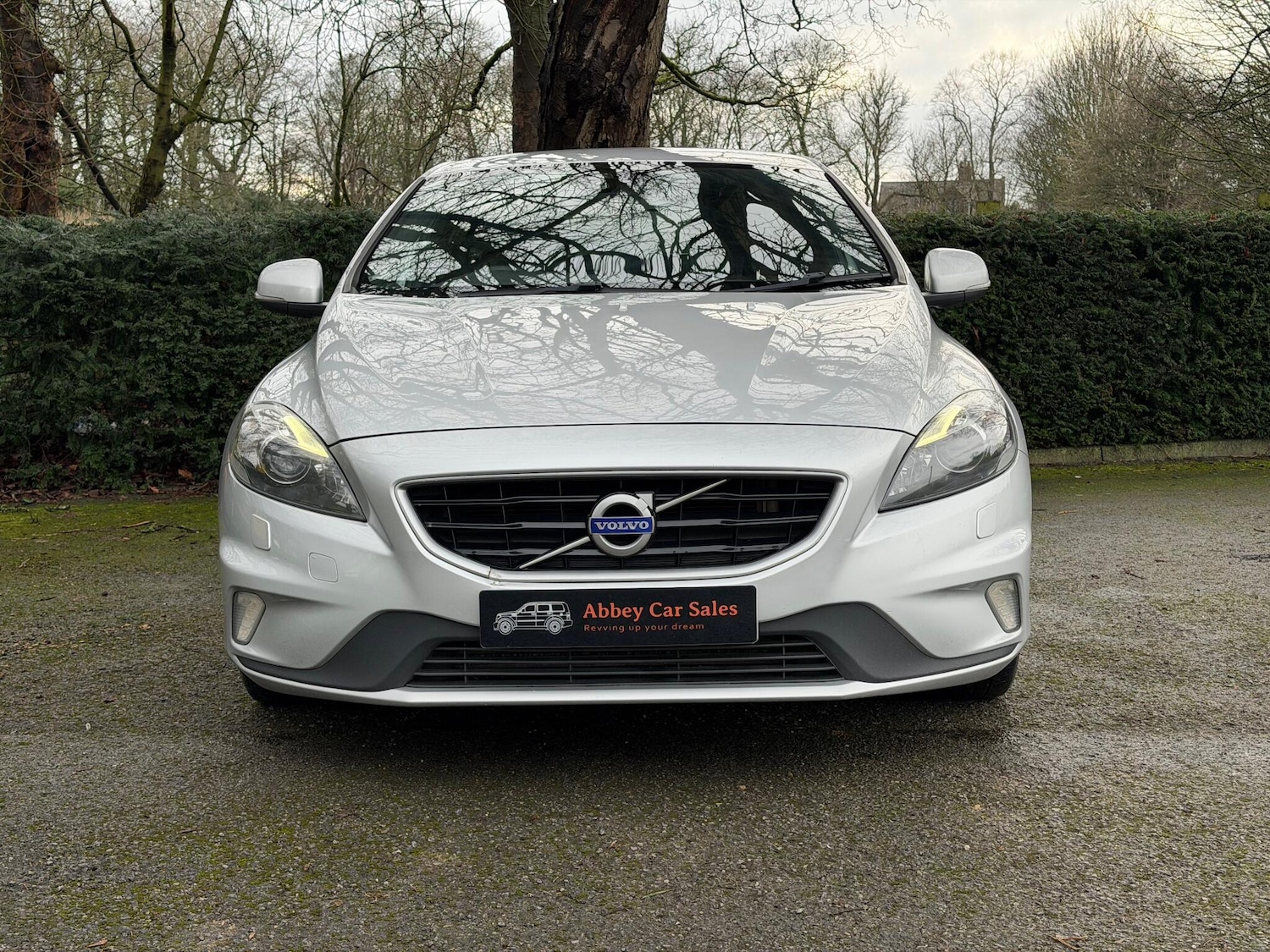 Used Volvo V40 for sale - 77484275: Photo 2