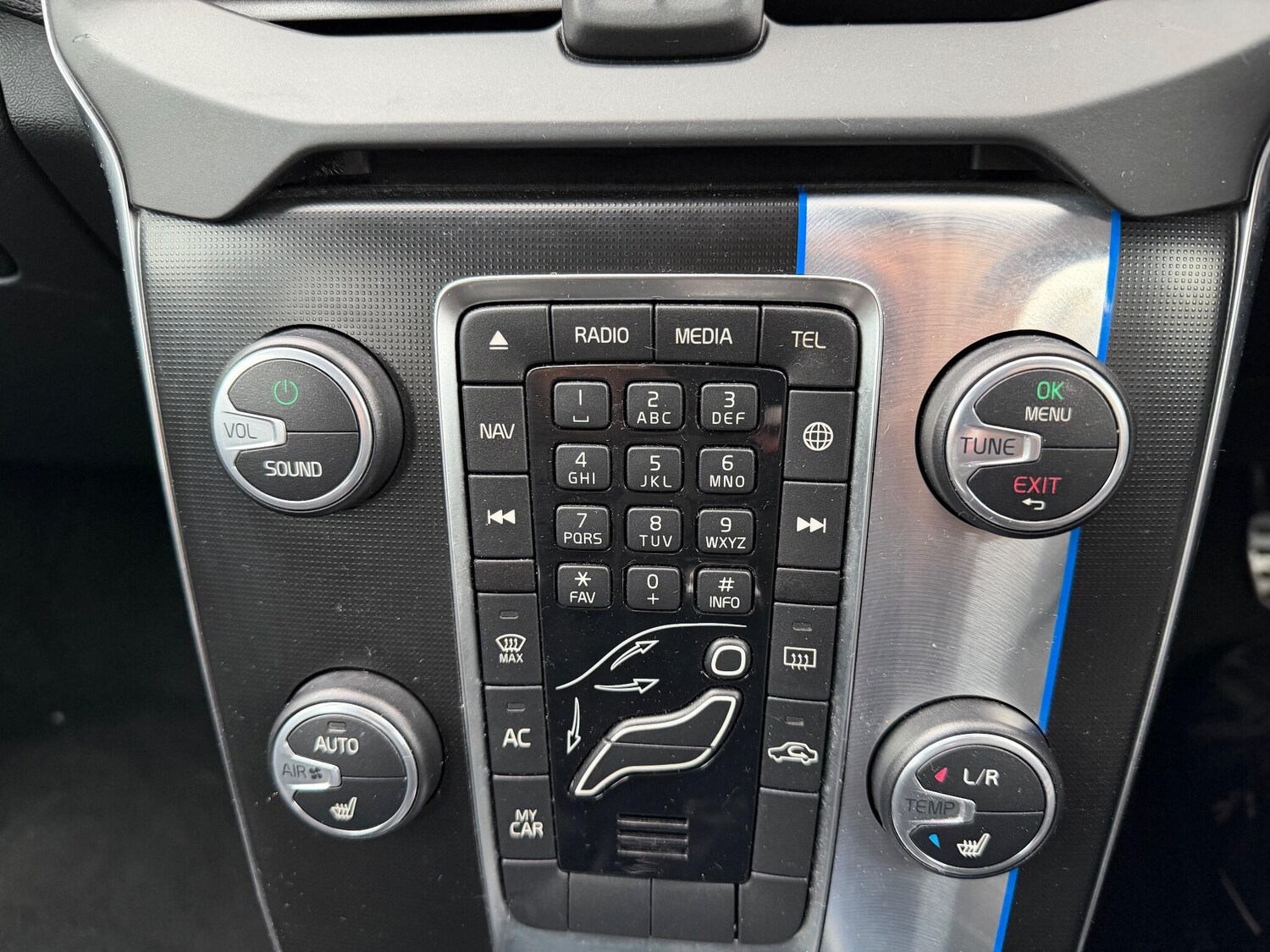 Used Volvo V40 for sale - 77484275: Photo 21