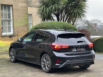 Used Ford Focus 2023 for sale - 77242505: Photo