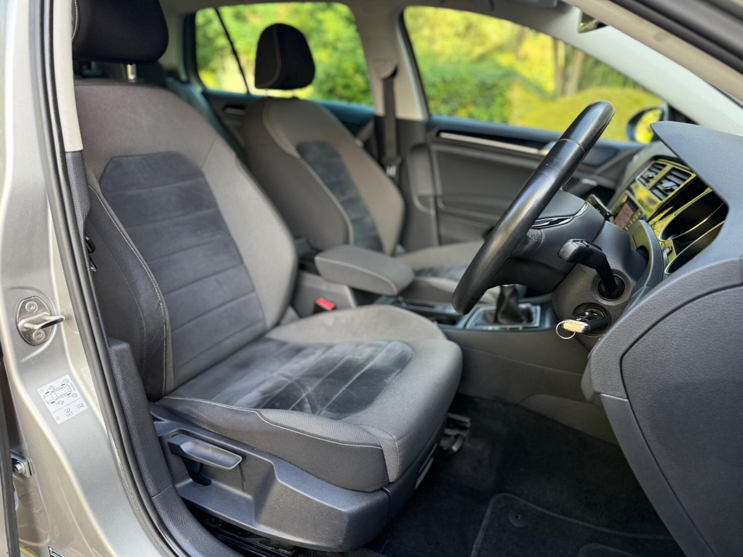 Used Volkswagen Golf 2014 for sale - 76989281: Photo 15