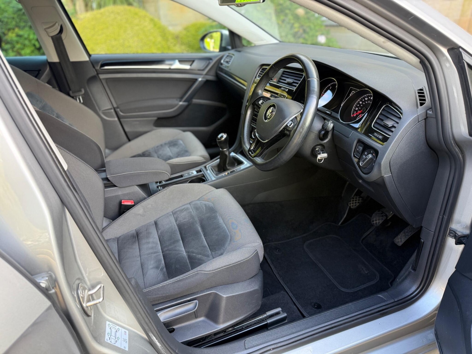 Used Volkswagen Golf 2014 for sale - 76121983: Photo 14