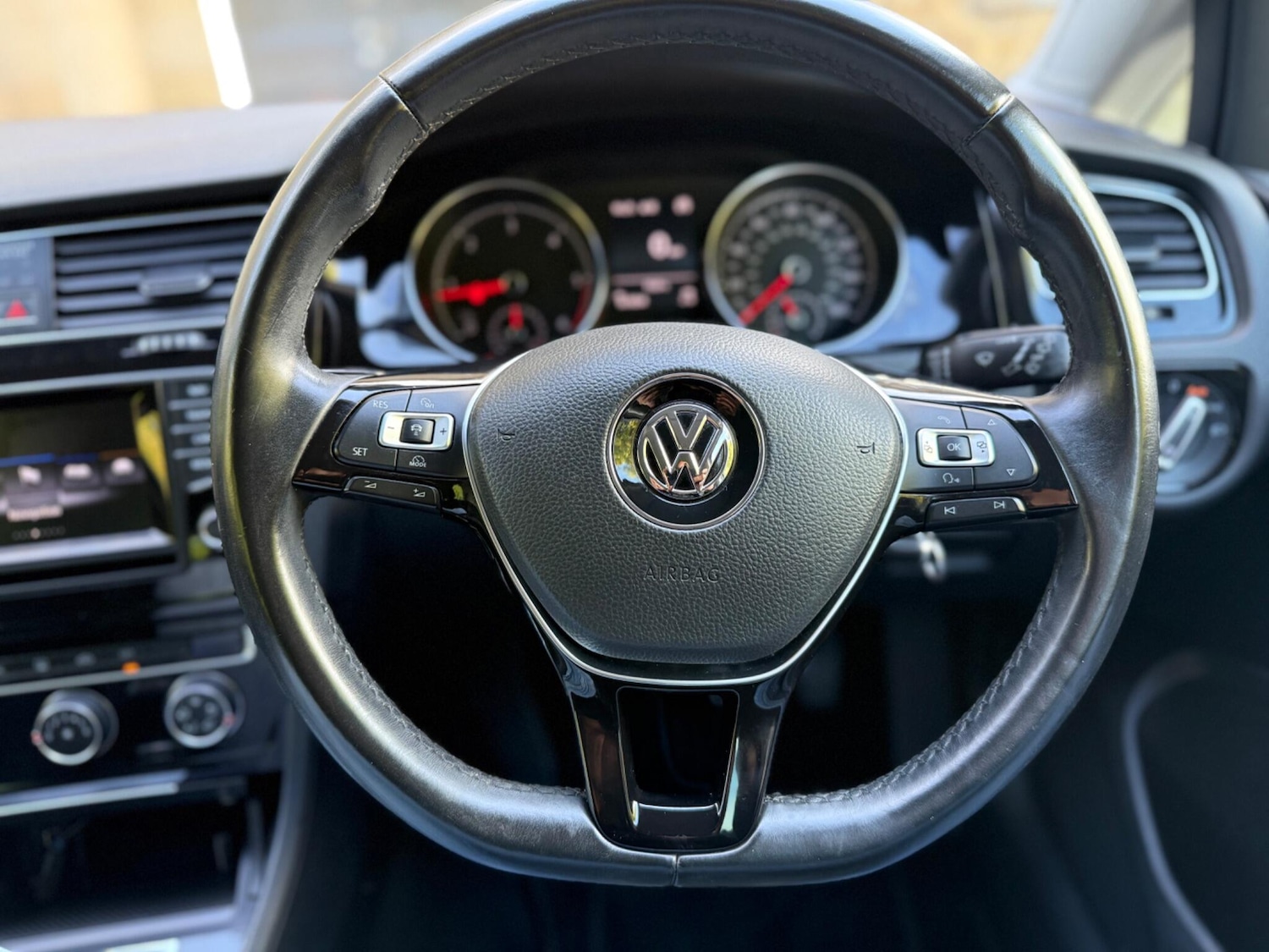 Used Volkswagen Golf 2014 for sale - 76121983: Photo 27