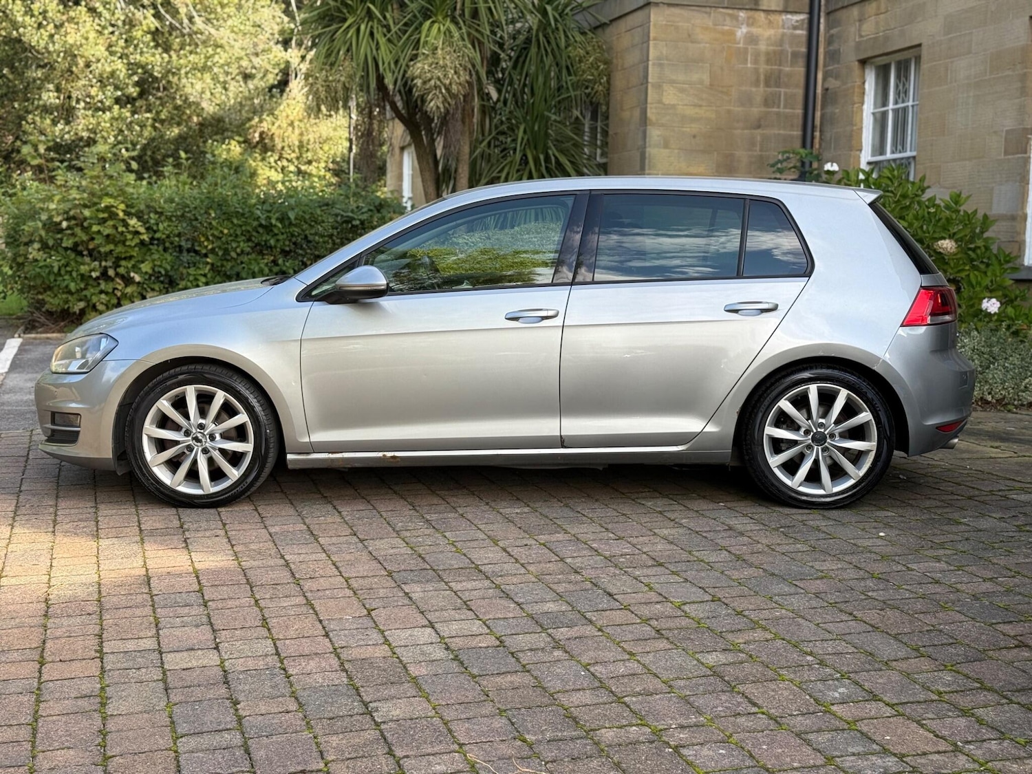 Used Volkswagen Golf 2014 for sale - 76121983: Photo 5