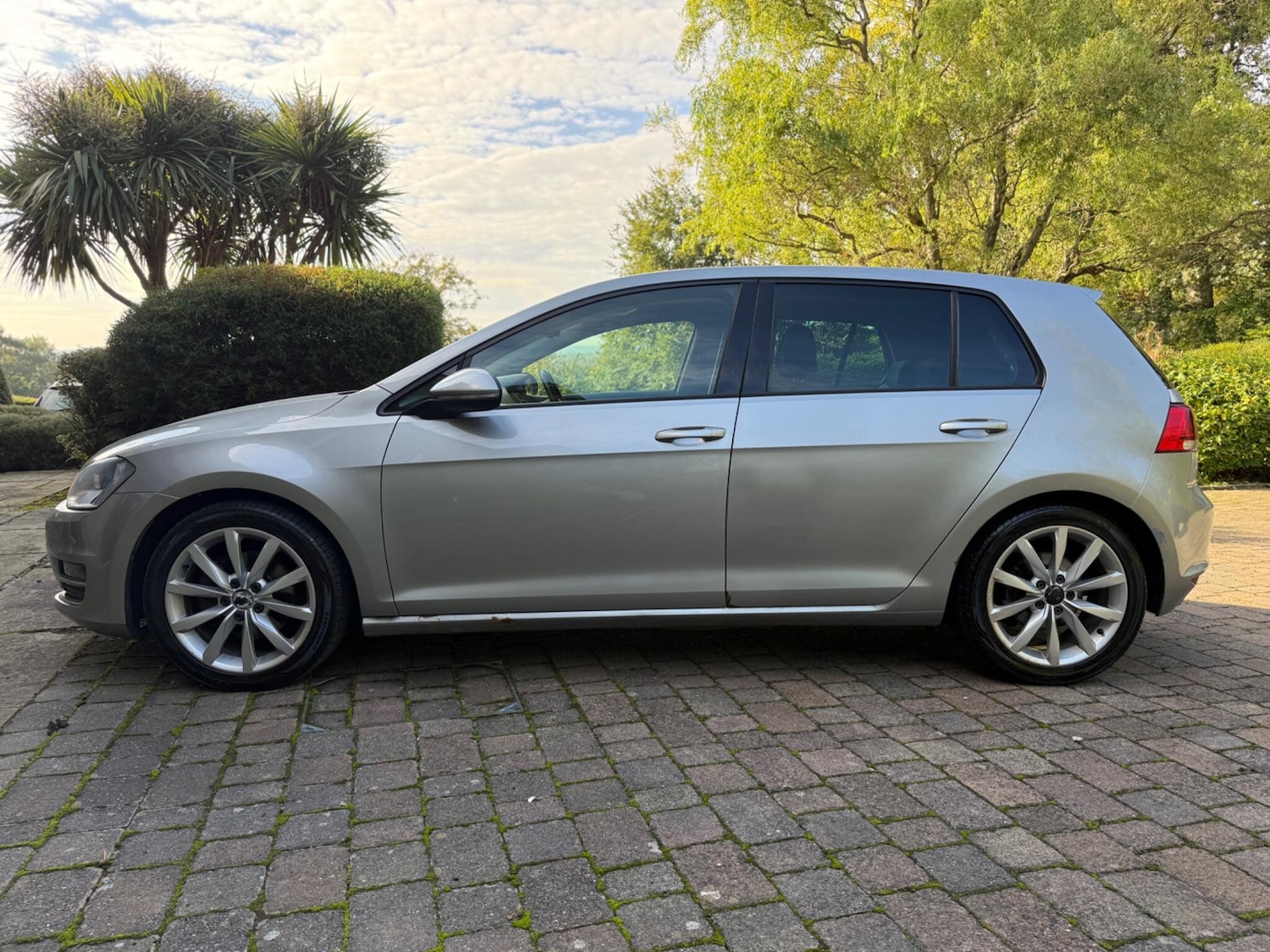 Used Volkswagen Golf 2014 for sale - 76121983: Photo 9