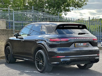 Used Porsche Cayenne 2019 for sale - 78539232: Photo
