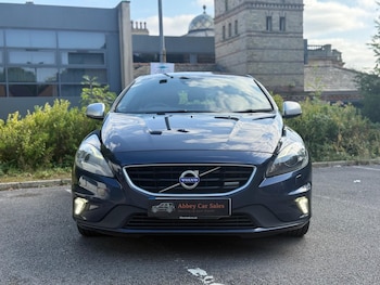 Used Volvo V40 2015 for sale - 75614448: Photo