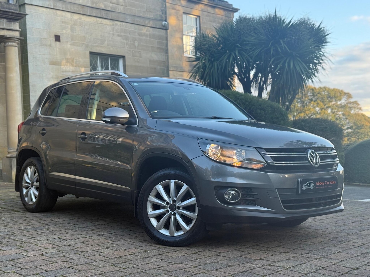 Used Volkswagen Tiguan 2015 for sale - 76099274: Photo 1