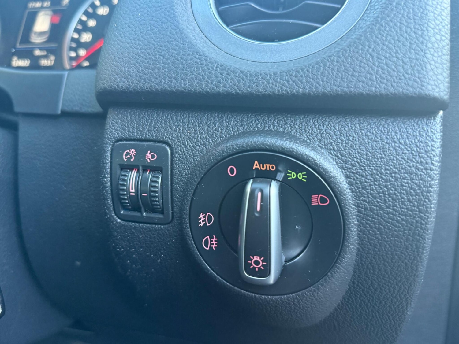 Used Volkswagen Tiguan 2015 for sale - 76099274: Photo 21