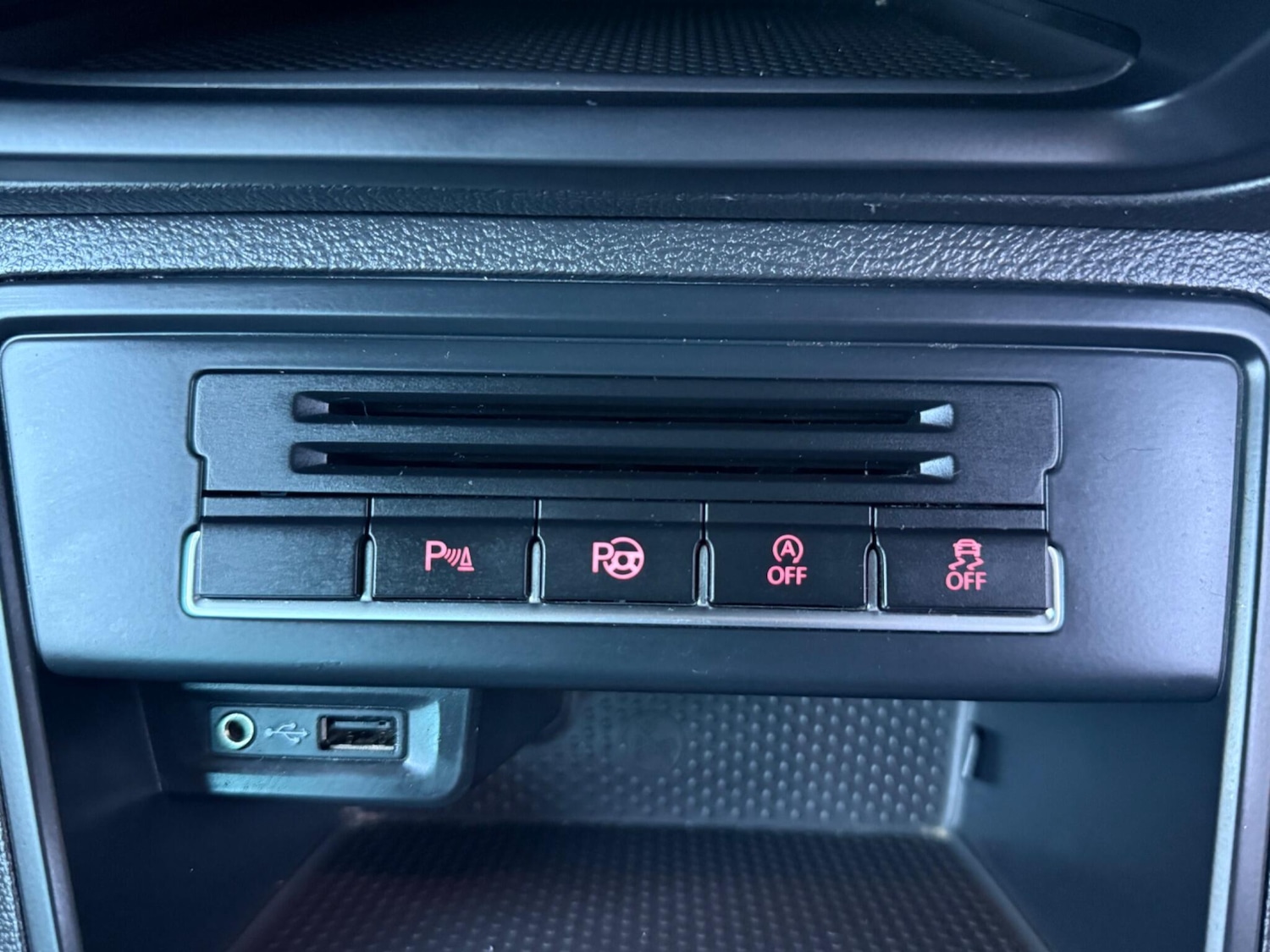 Used Volkswagen Tiguan 2015 for sale - 76099274: Photo 23