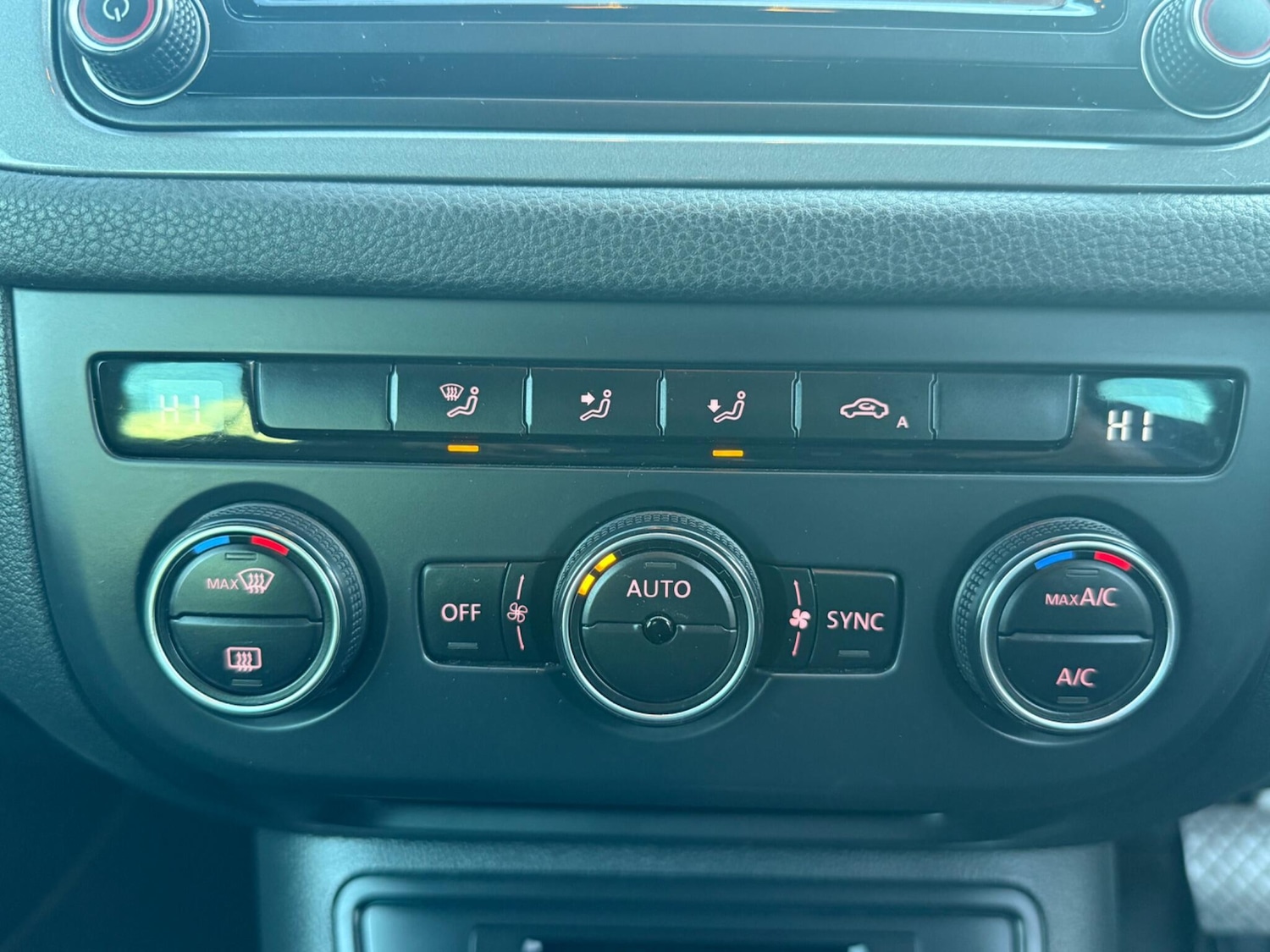 Used Volkswagen Tiguan 2015 for sale - 76099274: Photo 24