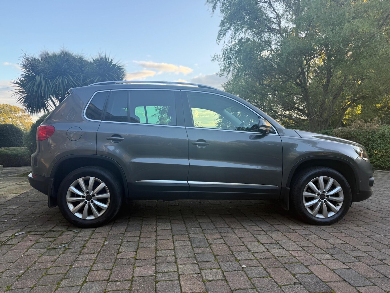 Used Volkswagen Tiguan 2015 for sale - 76099274: Photo 9