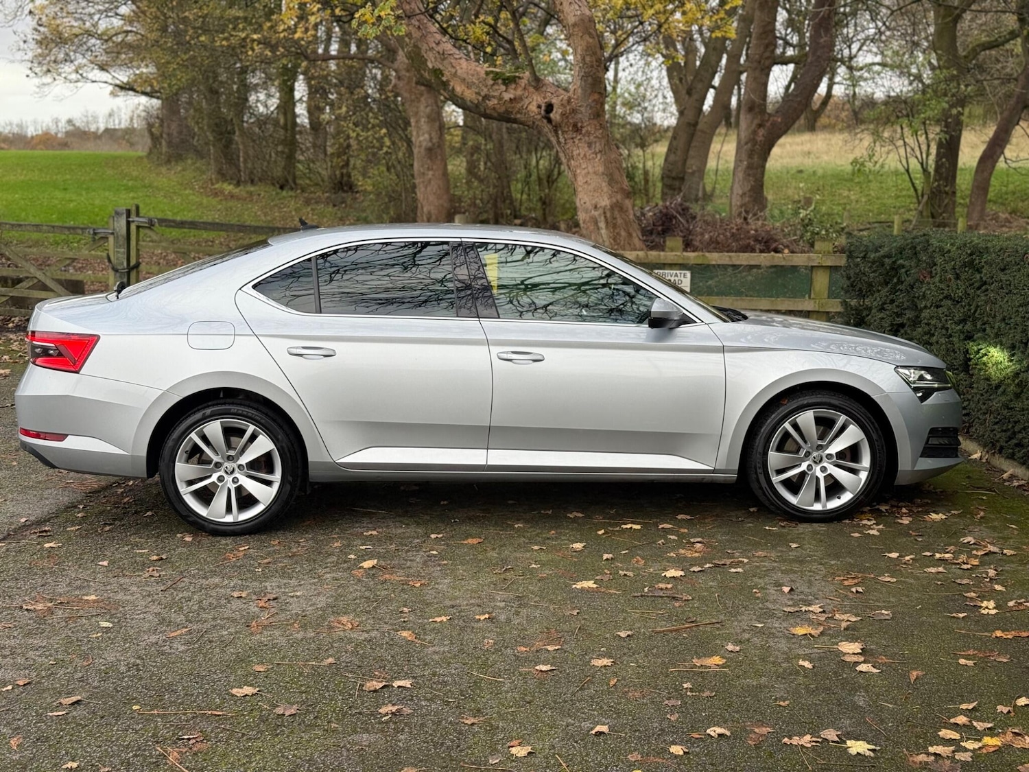 Used Skoda Superb 2021 for sale - 76992156: Photo 11