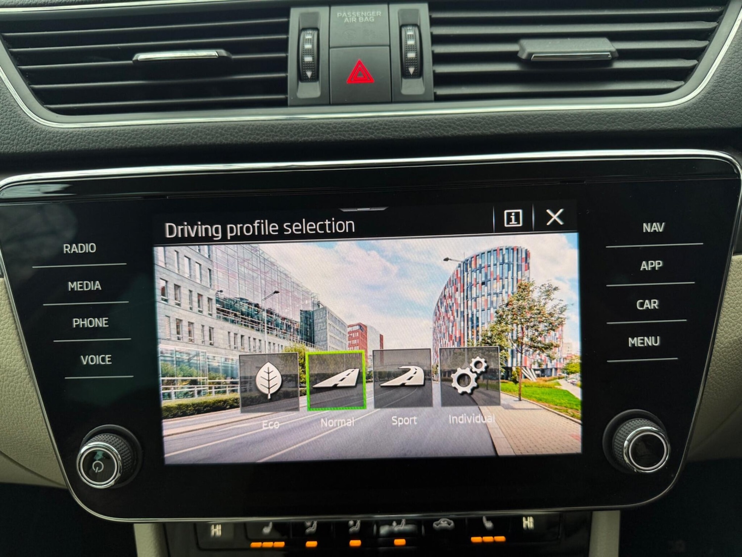 Used Skoda Superb 2021 for sale - 76992156: Photo 29