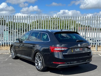 Used Skoda Superb 2017 for sale - 78892283: Photo