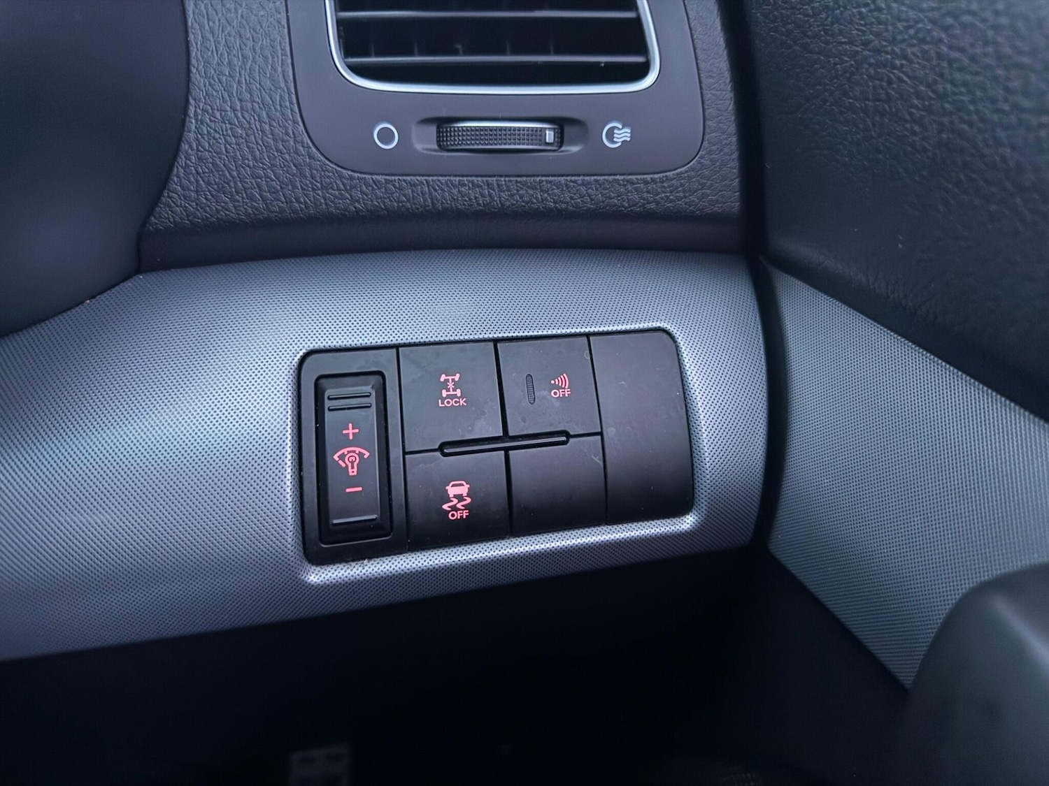 Used Kia Sorento 2013 for sale - 76942344: Photo 27