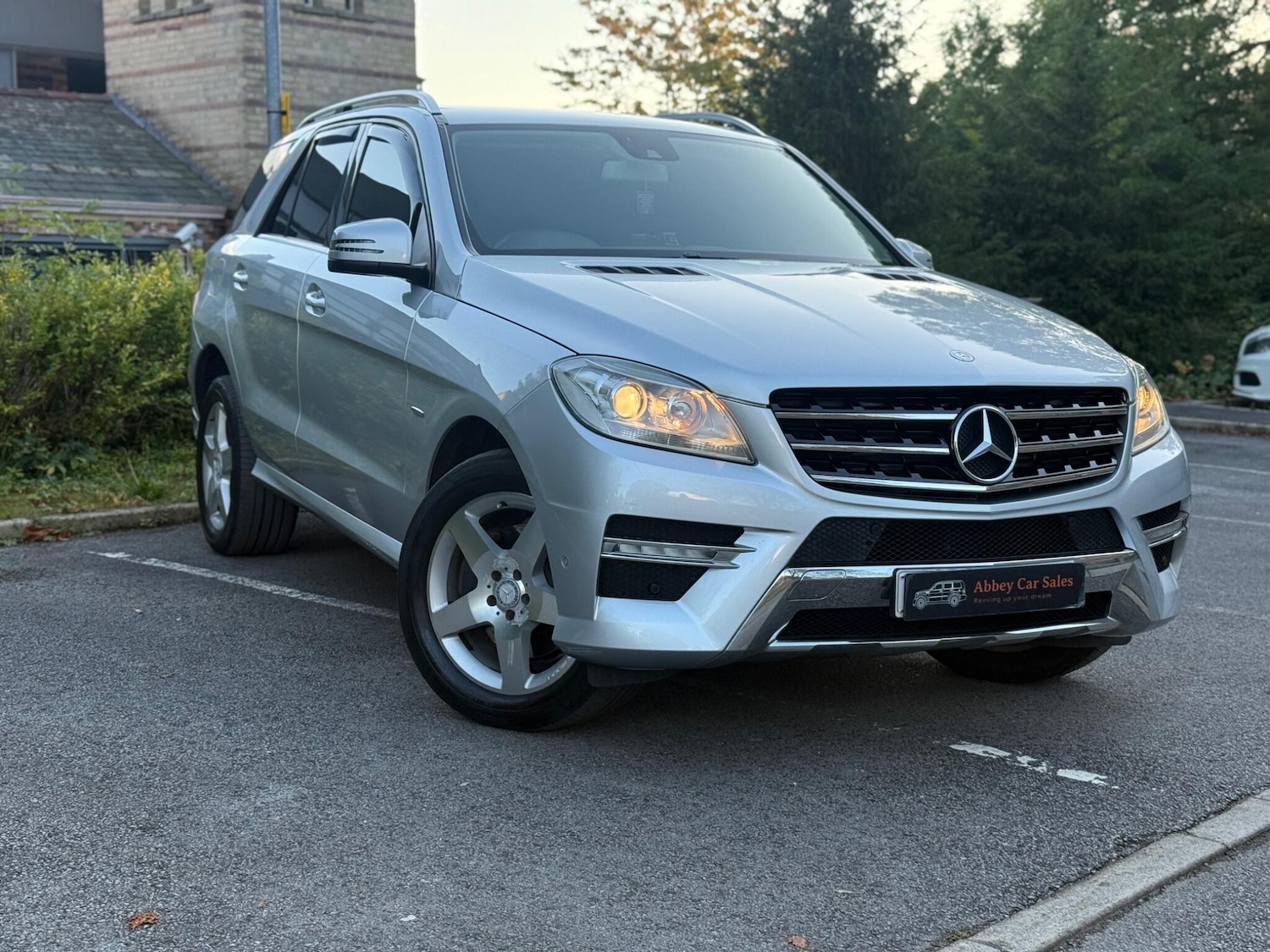 Used Mercedes-Benz M-Class 2012 for sale - 76099008: Photo 1
