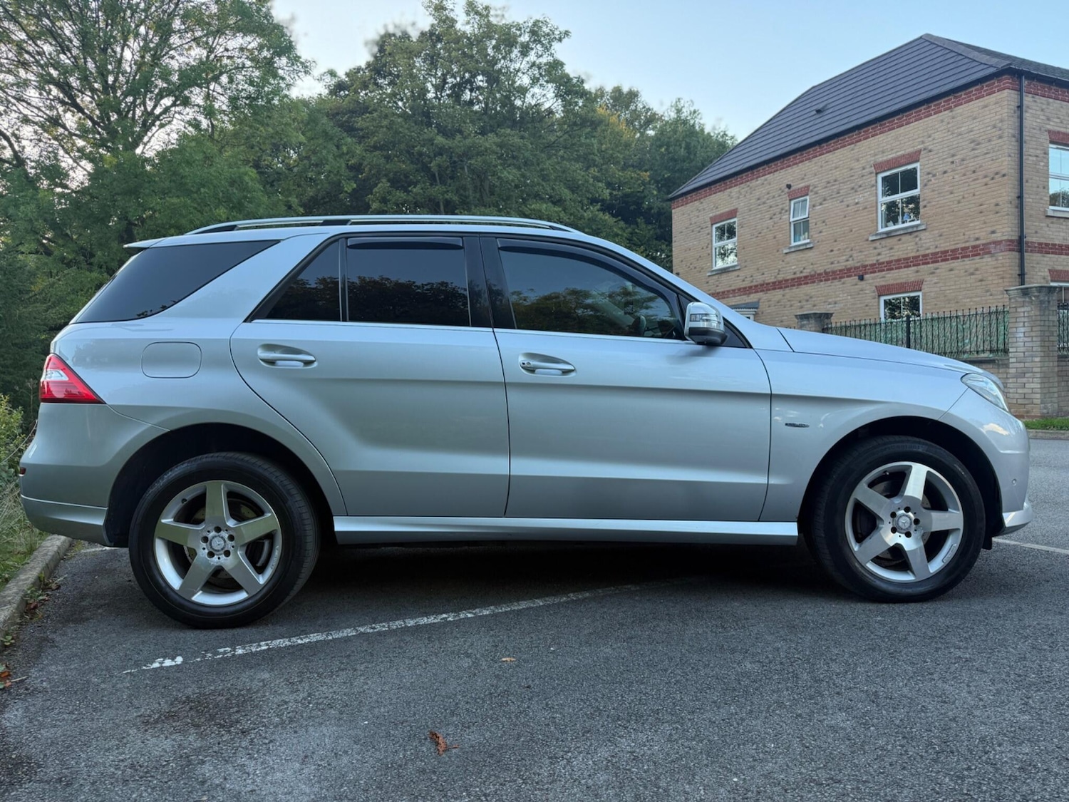 Used Mercedes-Benz M-Class 2012 for sale - 76099008: Photo 8