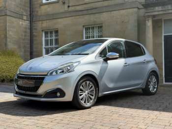Used Peugeot 208 2015 for sale - 74837288: Photo