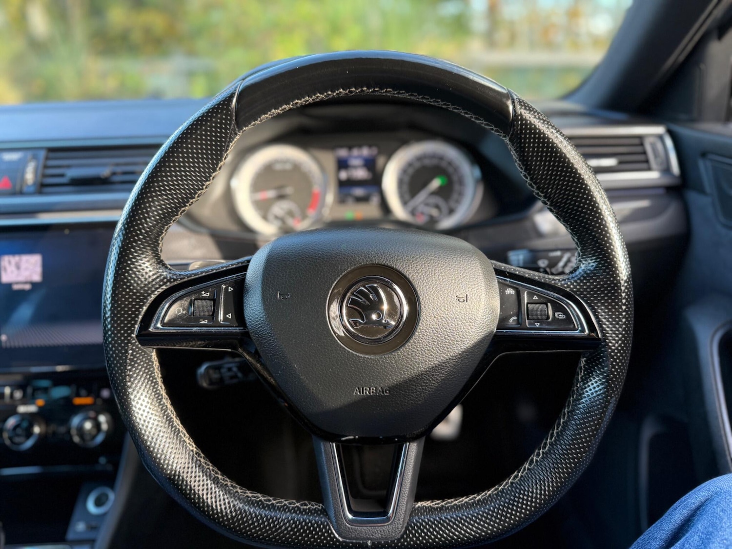 Used Skoda Superb 2017 for sale - 76671482: Photo 33