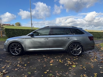 Used Skoda Superb 2017 for sale - 76671482: Photo